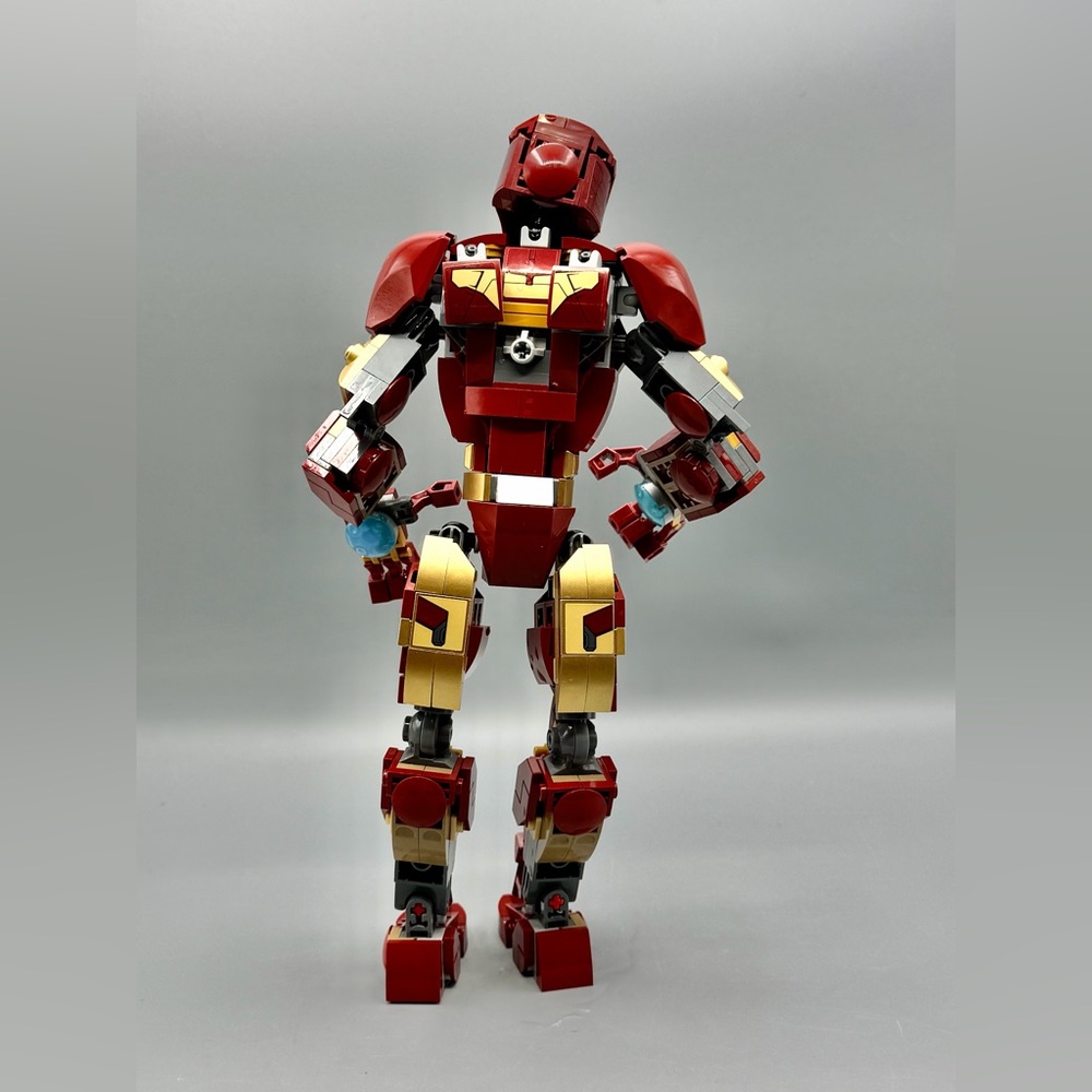 LEGO 76206 Marvel Iron Man Buildable Figure 10” Retired Set - Picture 2 of 3
